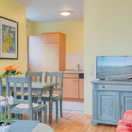 Karola, 3 גוהרן